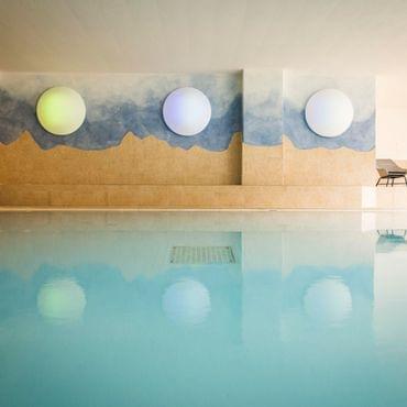 Indoor pool The indoor pool at the Familotel Alphotel